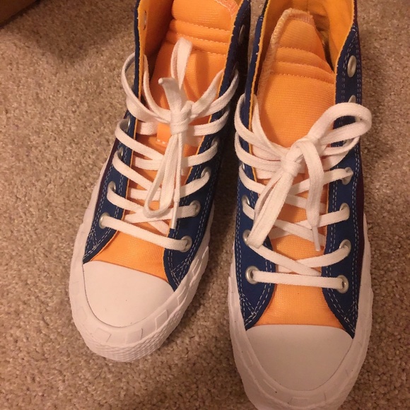 Converse - Picture 1 of 3